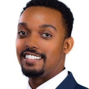 Meet your Posher, Avery